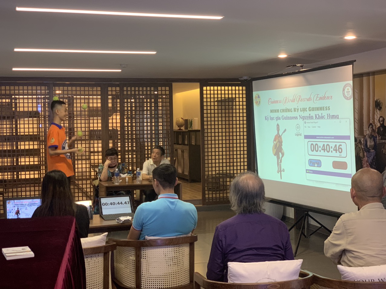 Achieving the Impossible: Khắc Hưng's 5 Guinness World Records Despite Severe Autism